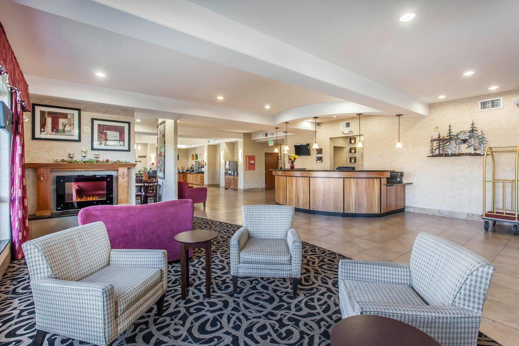 Comfort Suites Wenatchee Gateway Esterno foto