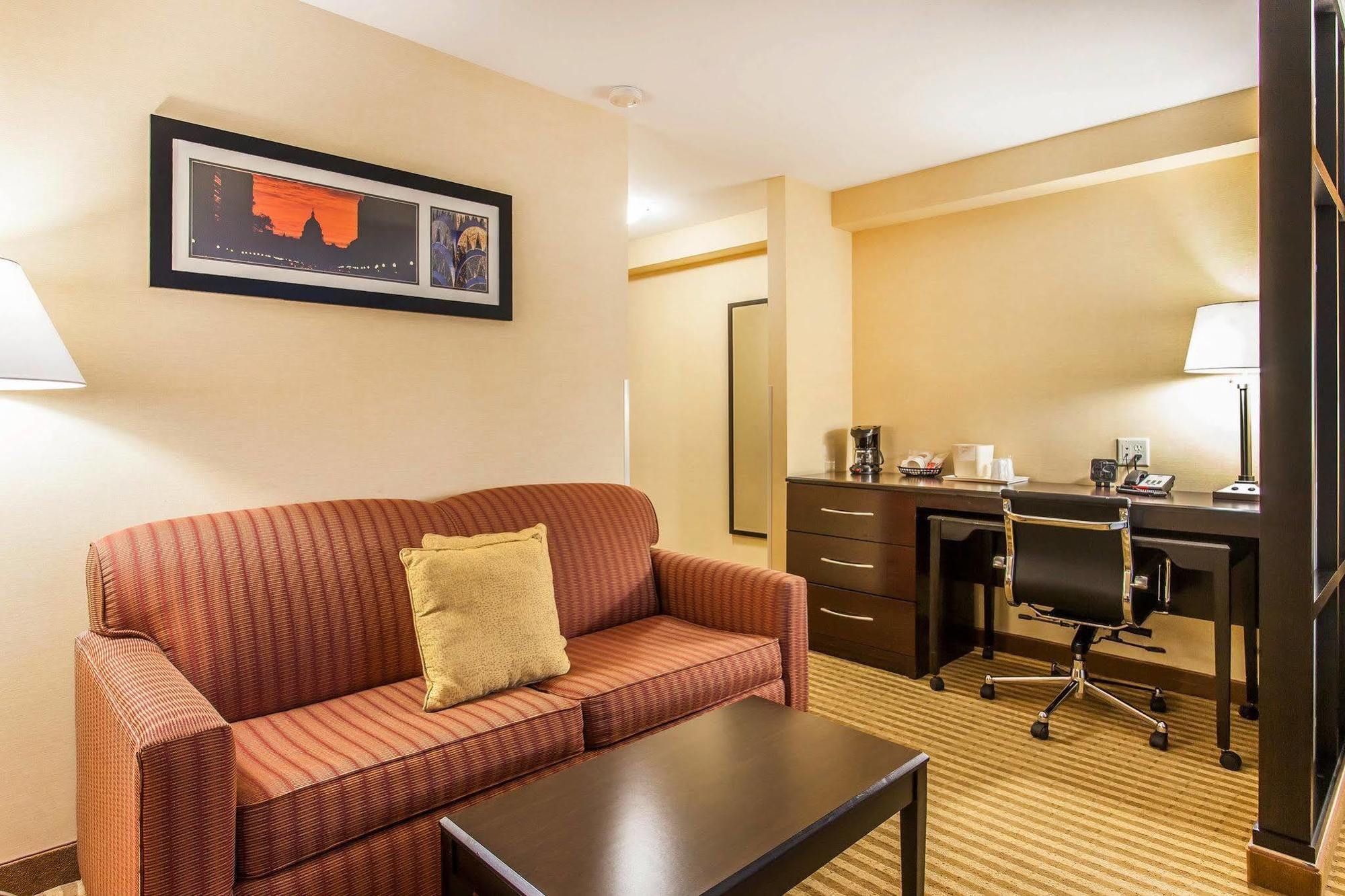 Comfort Suites Wenatchee Gateway Esterno foto