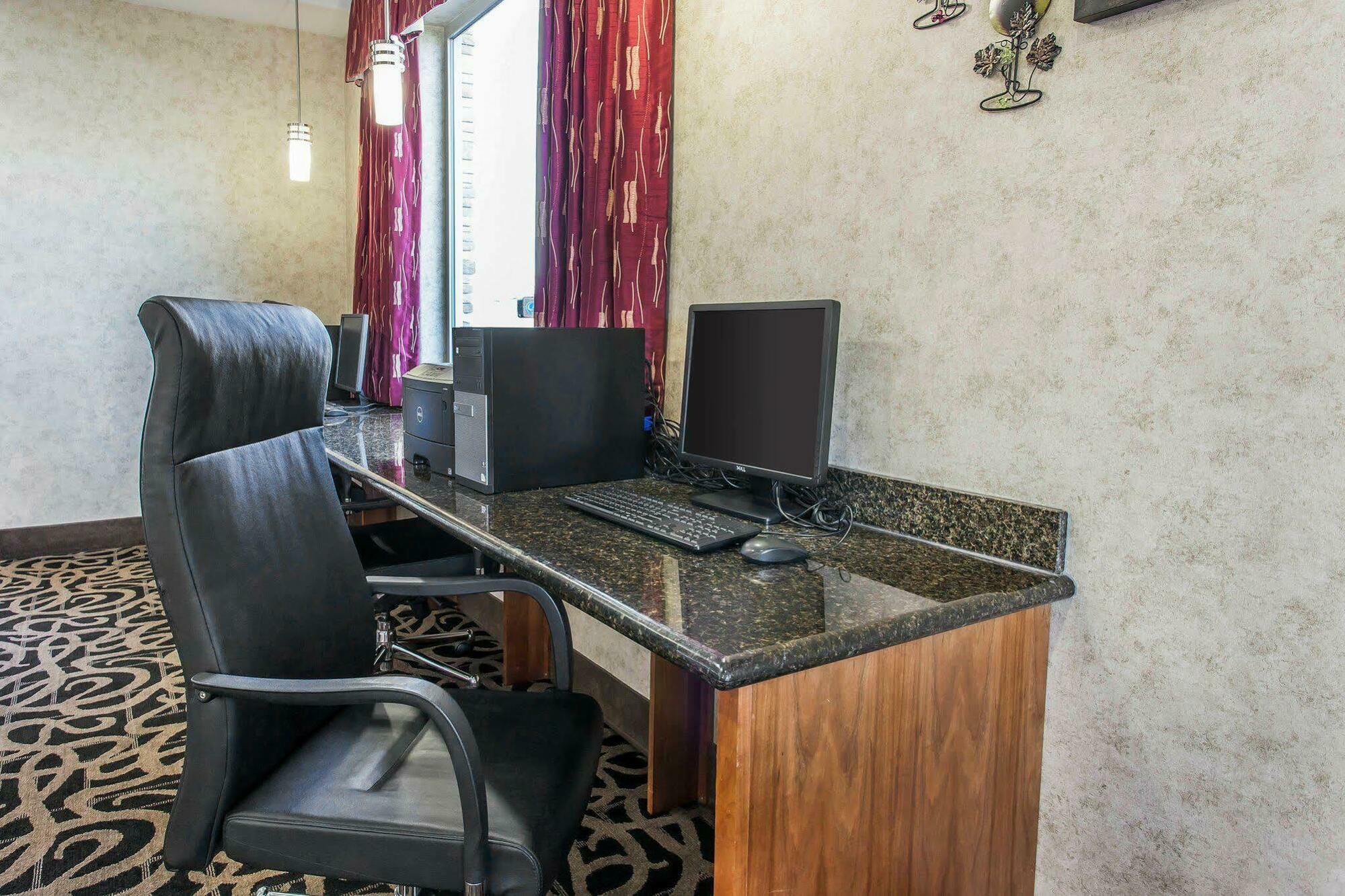 Comfort Suites Wenatchee Gateway Esterno foto